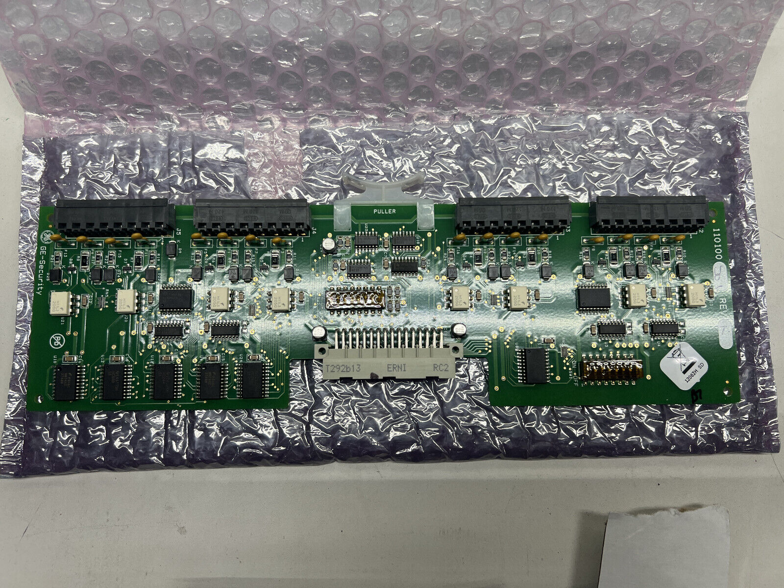 MODULO DE INTERFAZ DE OCHO LECTORES LENEL LNL-1380-8RP SERIE M 12 VDC-